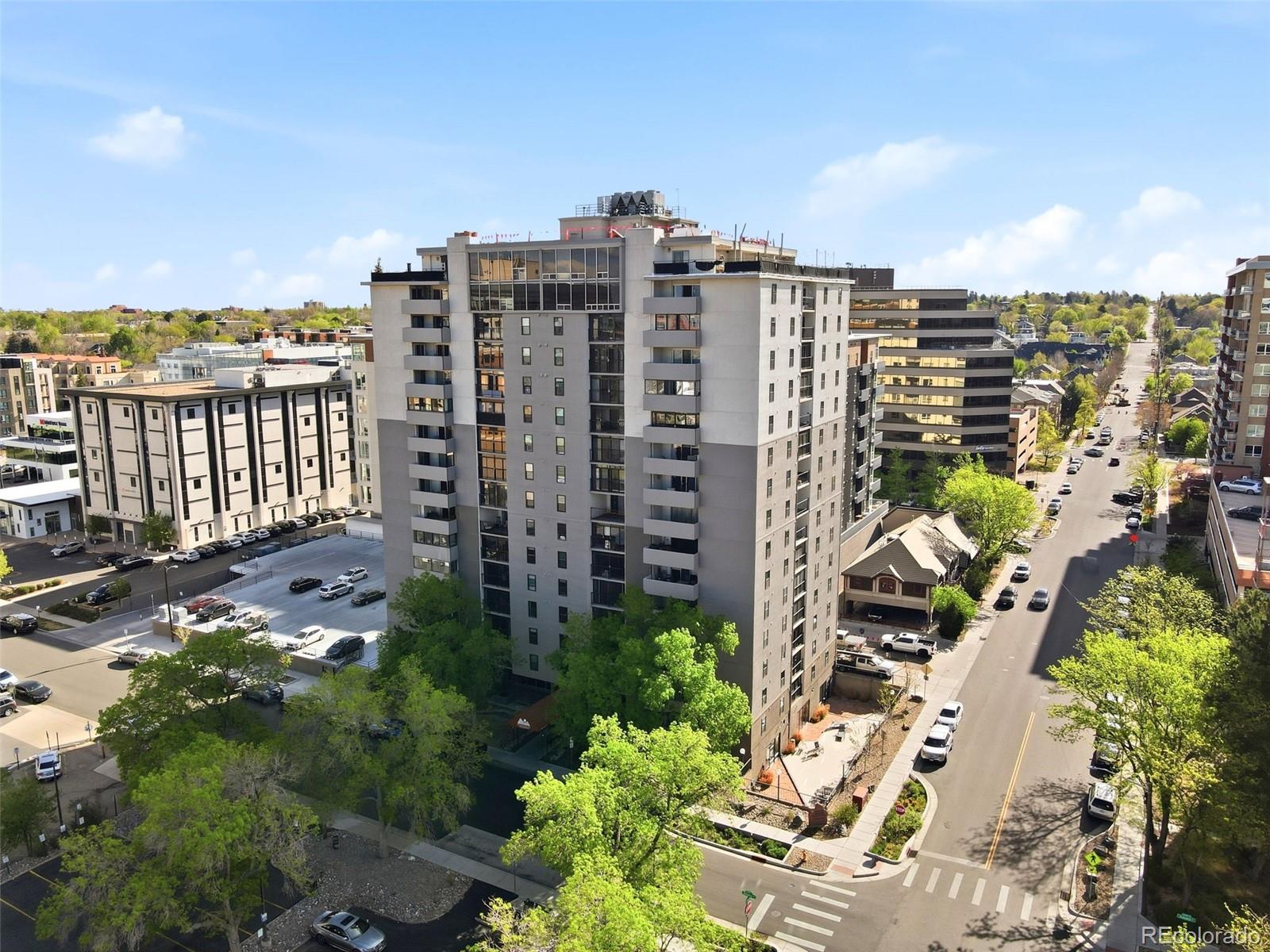 2 Adams Street Unit: 603