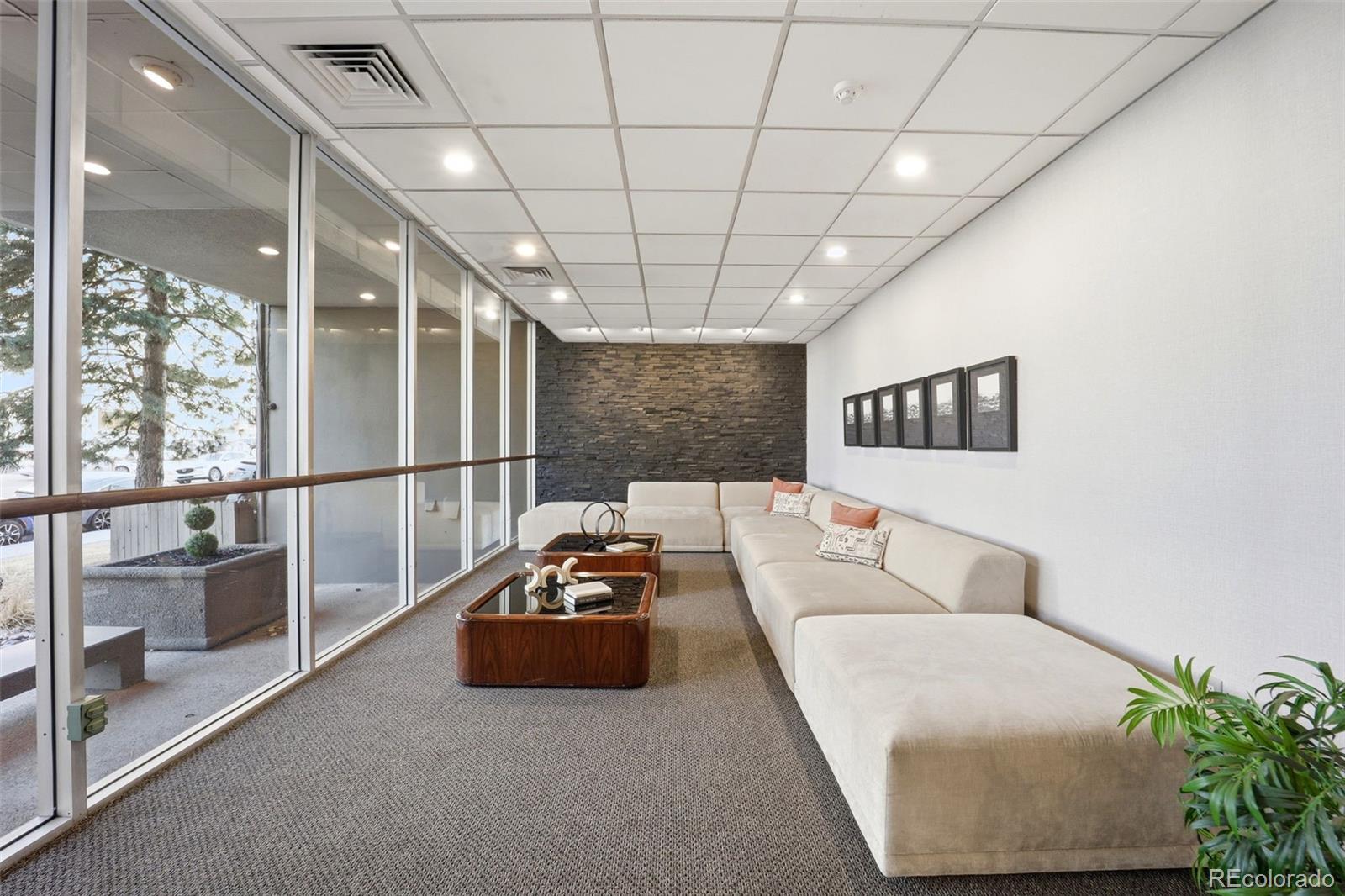 2 Adams Street Unit: 603