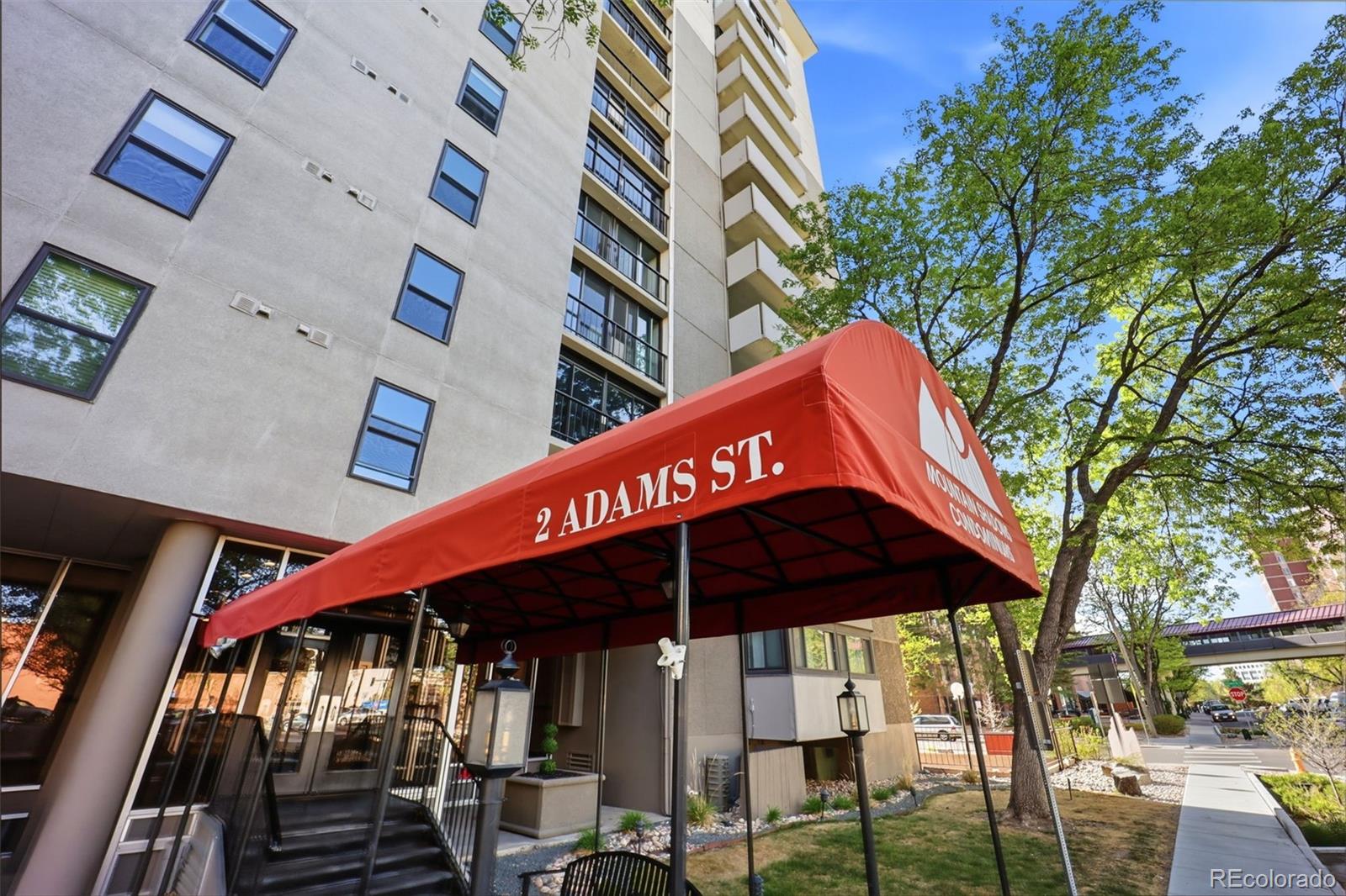 2 Adams Street Unit: 603
