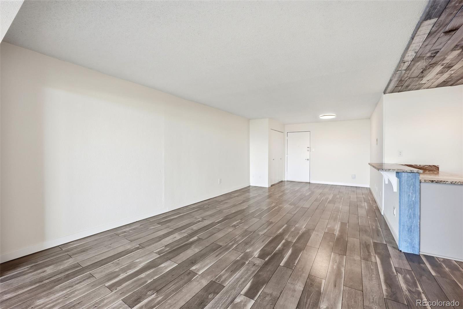 2 Adams Street Unit: 603