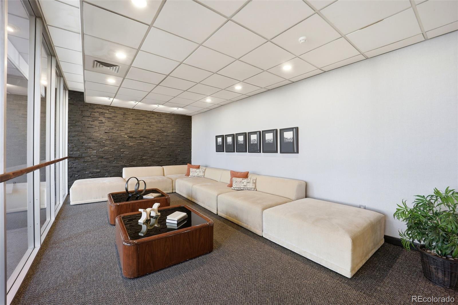 2 Adams Street Unit: 603