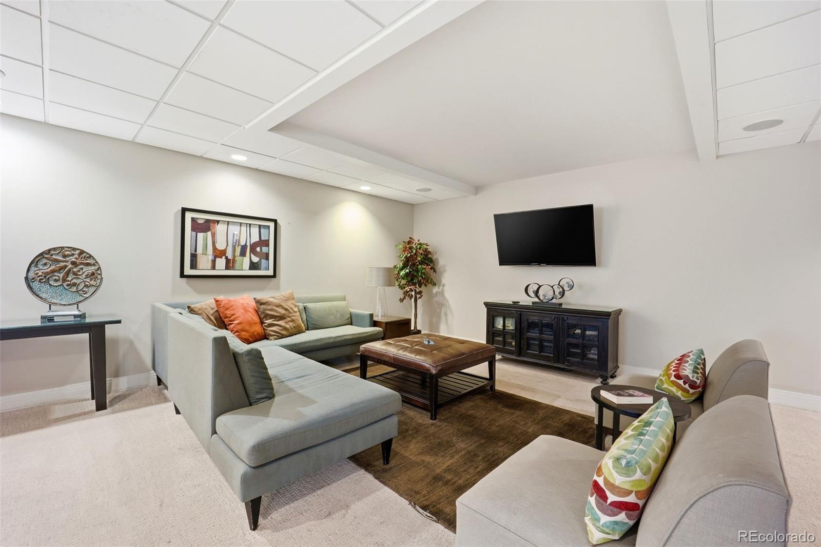 2 Adams Street Unit: 603