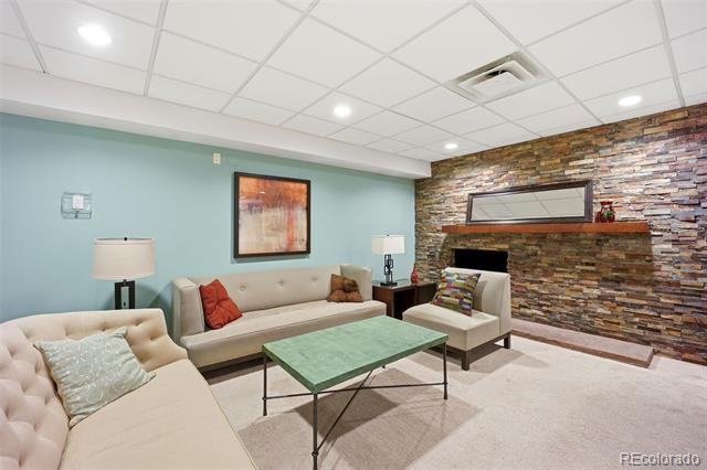 2 Adams Street Unit: 603