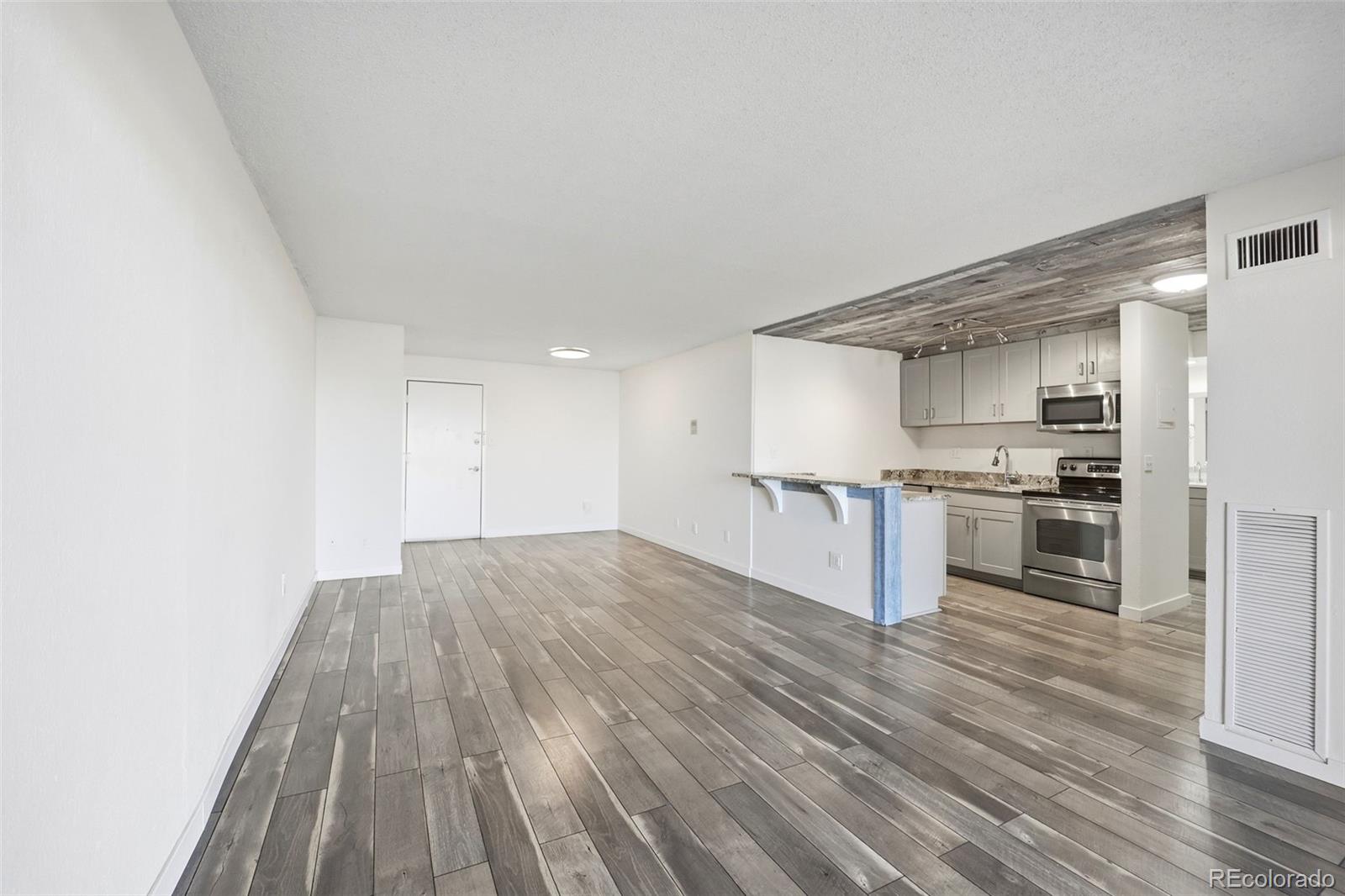 2 Adams Street Unit: 603