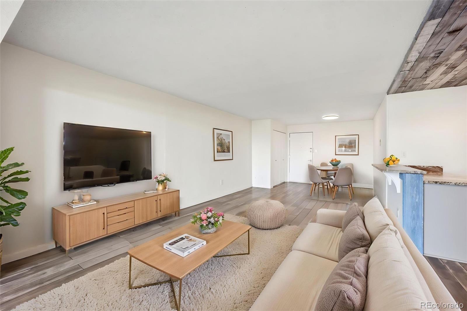 2 Adams Street Unit: 603