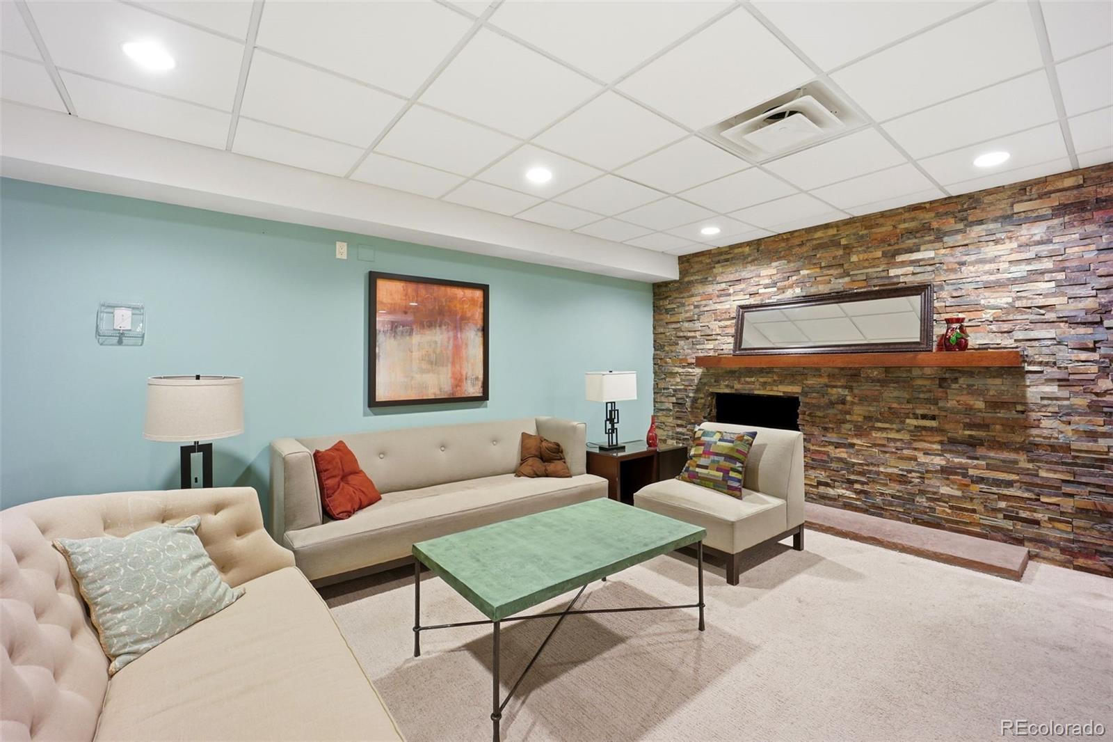 2 Adams Street Unit: 603