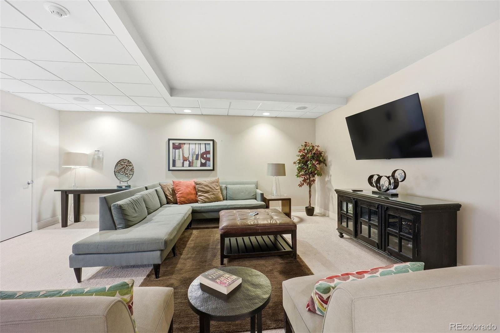 2 Adams Street Unit: 603