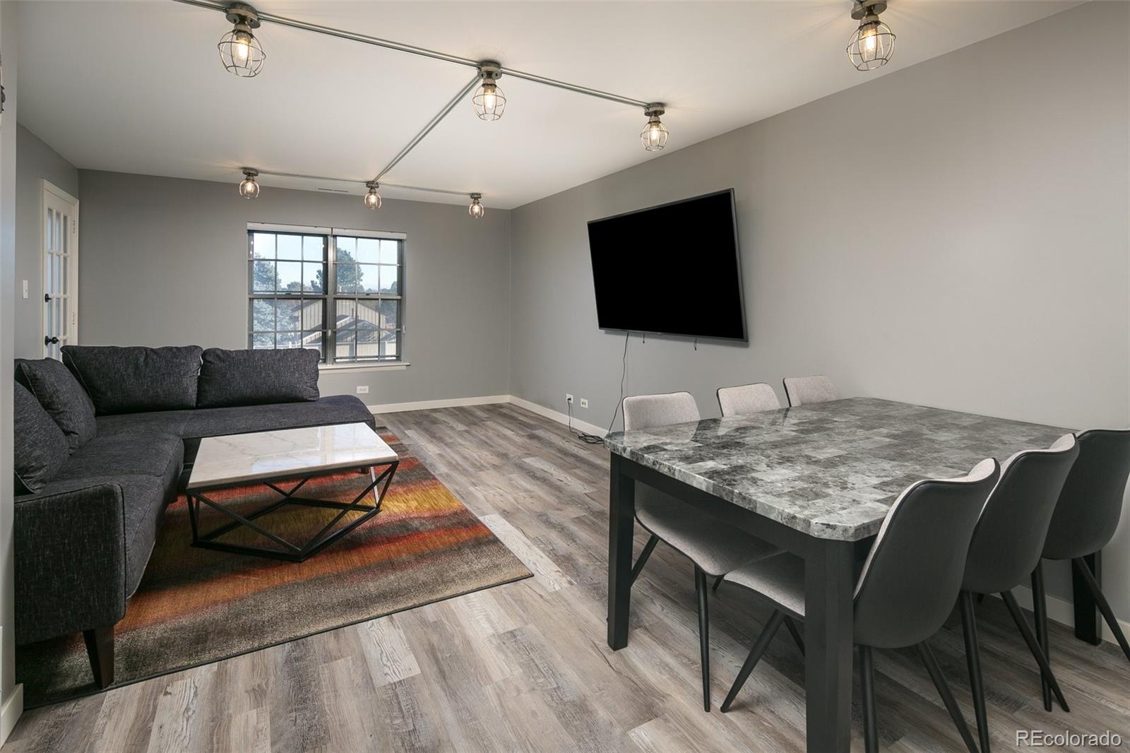 2301 E Fremont Avenue Unit: U15
