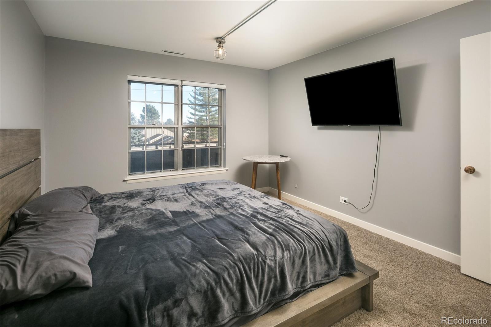 2301 E Fremont Avenue Unit: U15