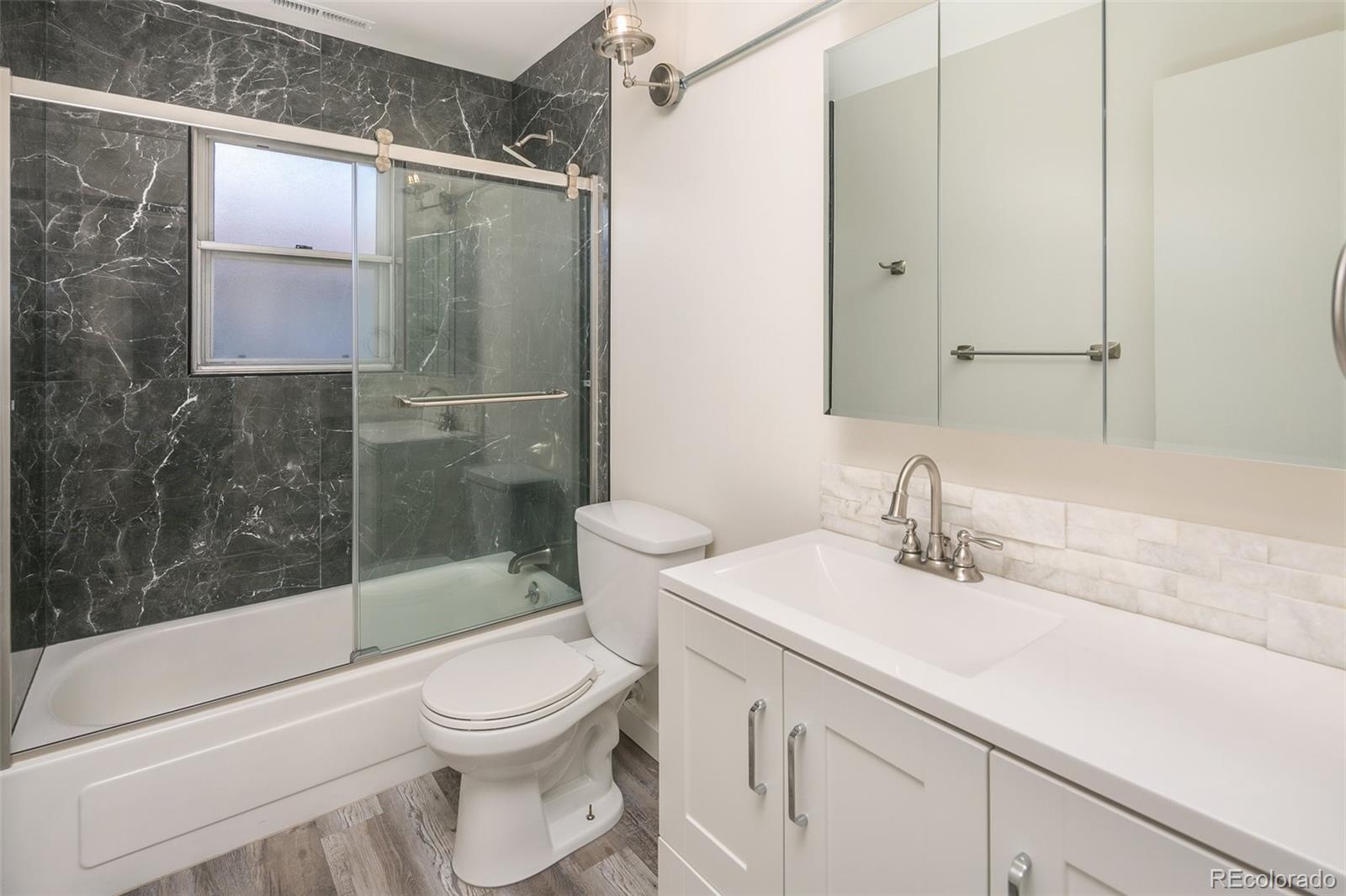 2301 E Fremont Avenue Unit: U15