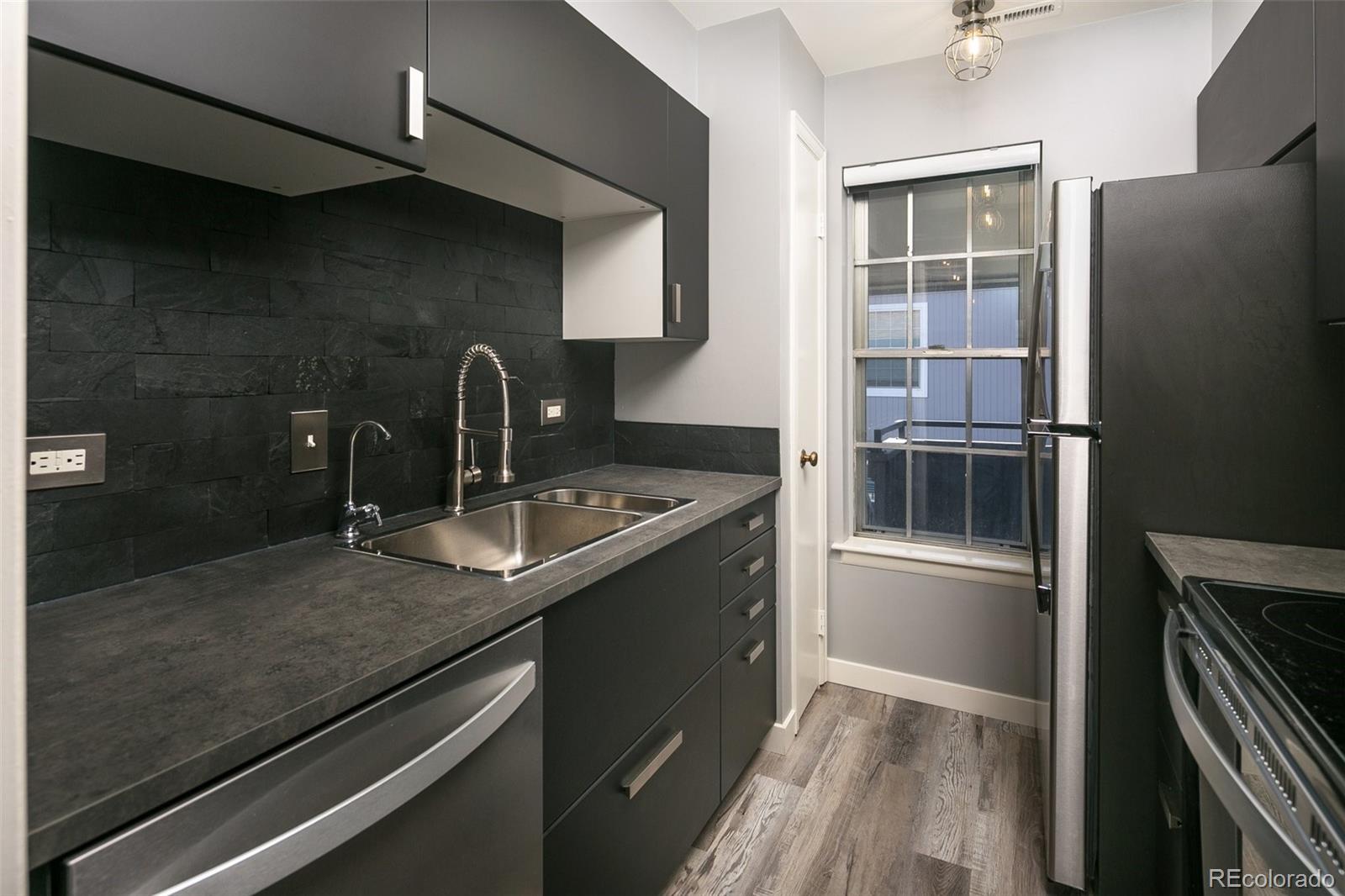 2301 E Fremont Avenue Unit: U15