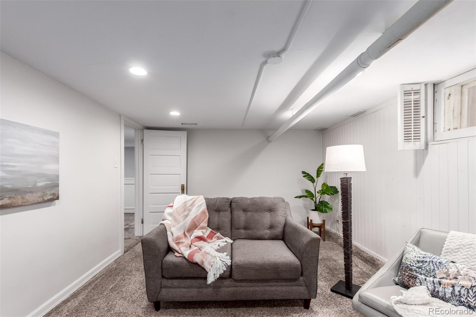 1945 Krameria Street