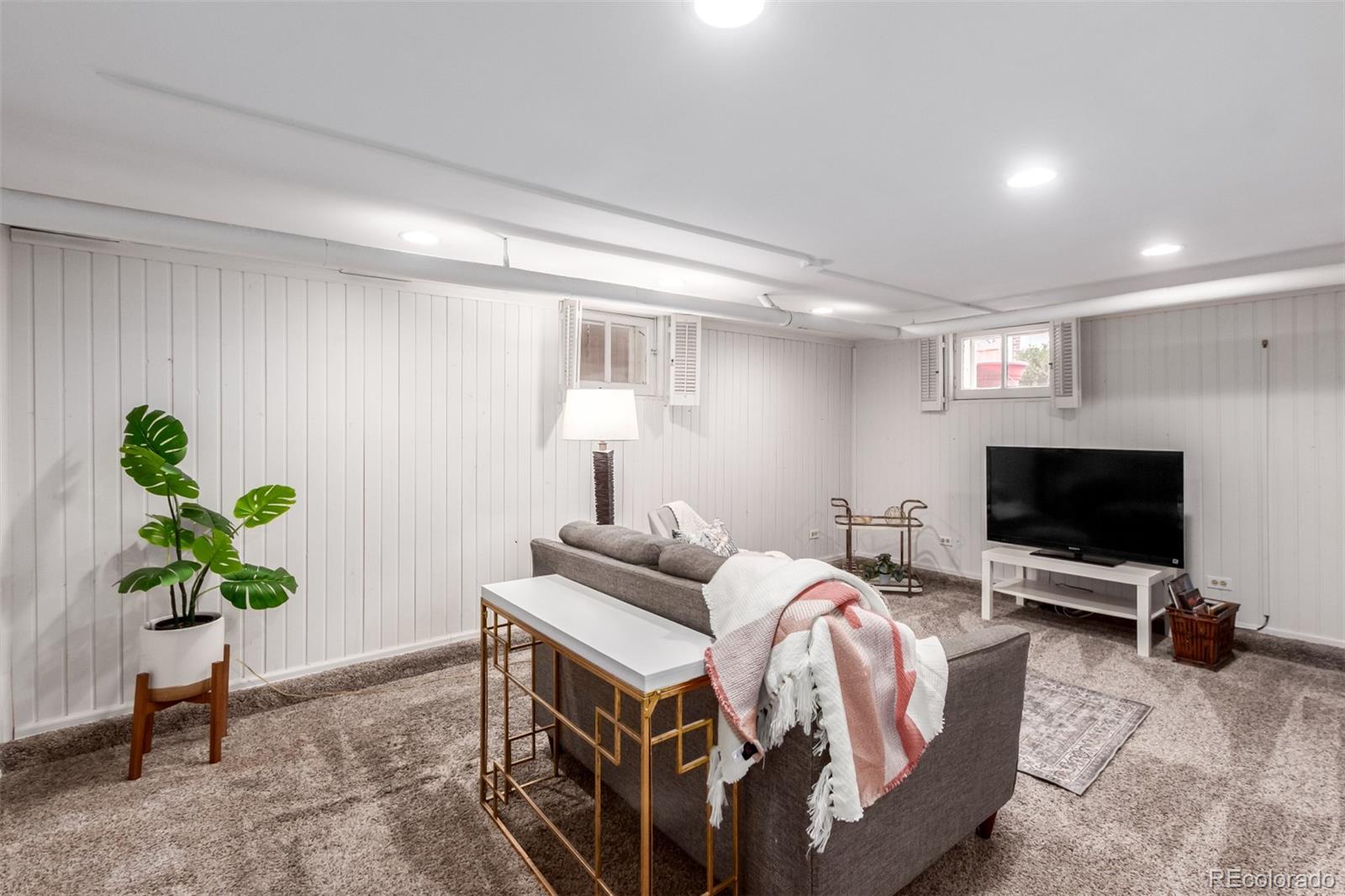 1945 Krameria Street