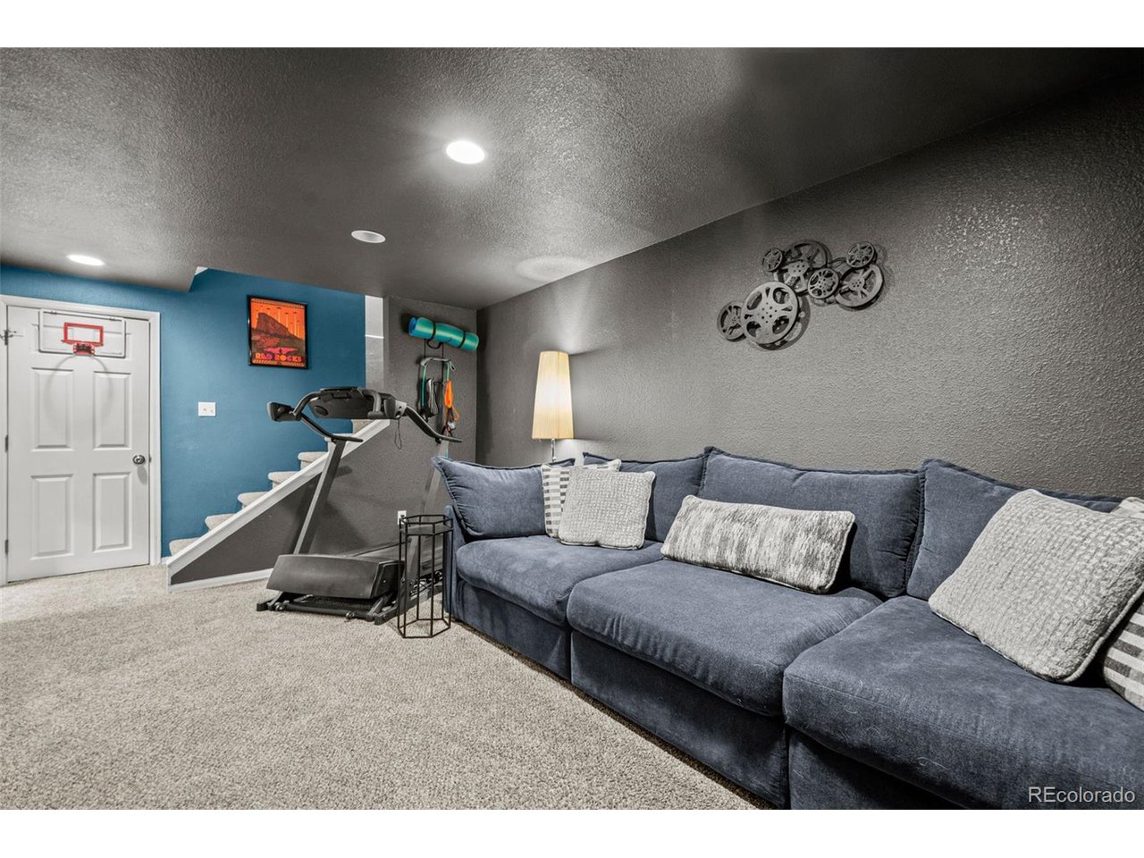 1837 W 102nd