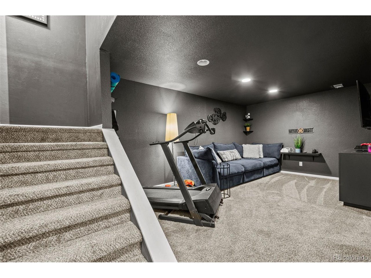 1837 W 102nd