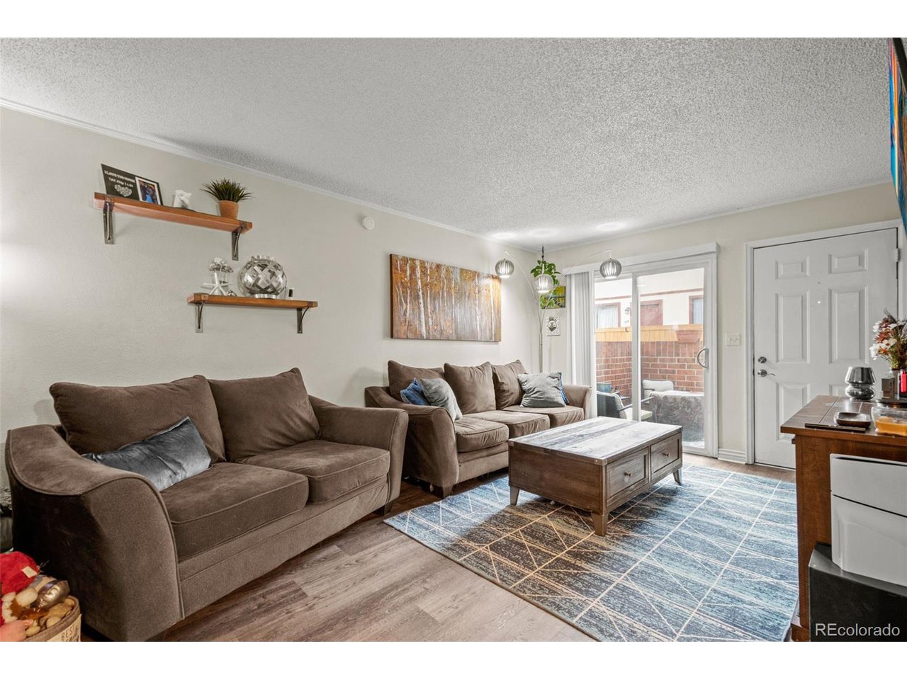 1837 W 102nd