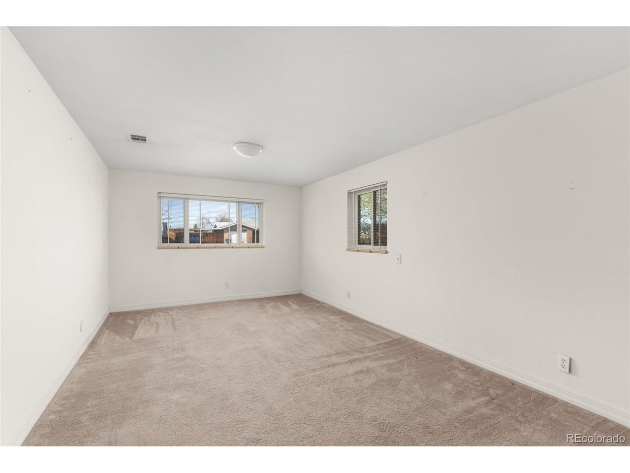 924 W 101st Pl