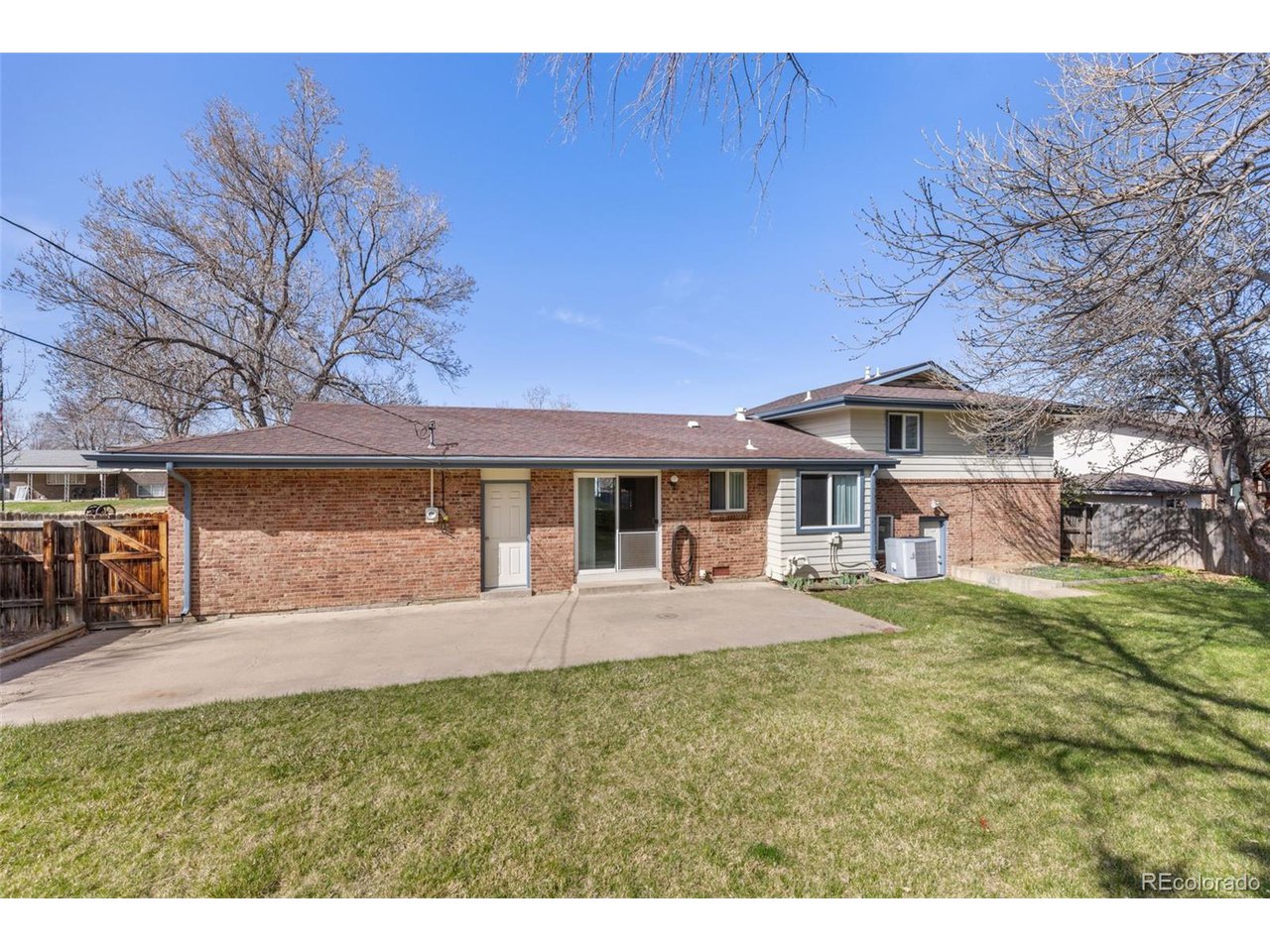924 W 101st Pl