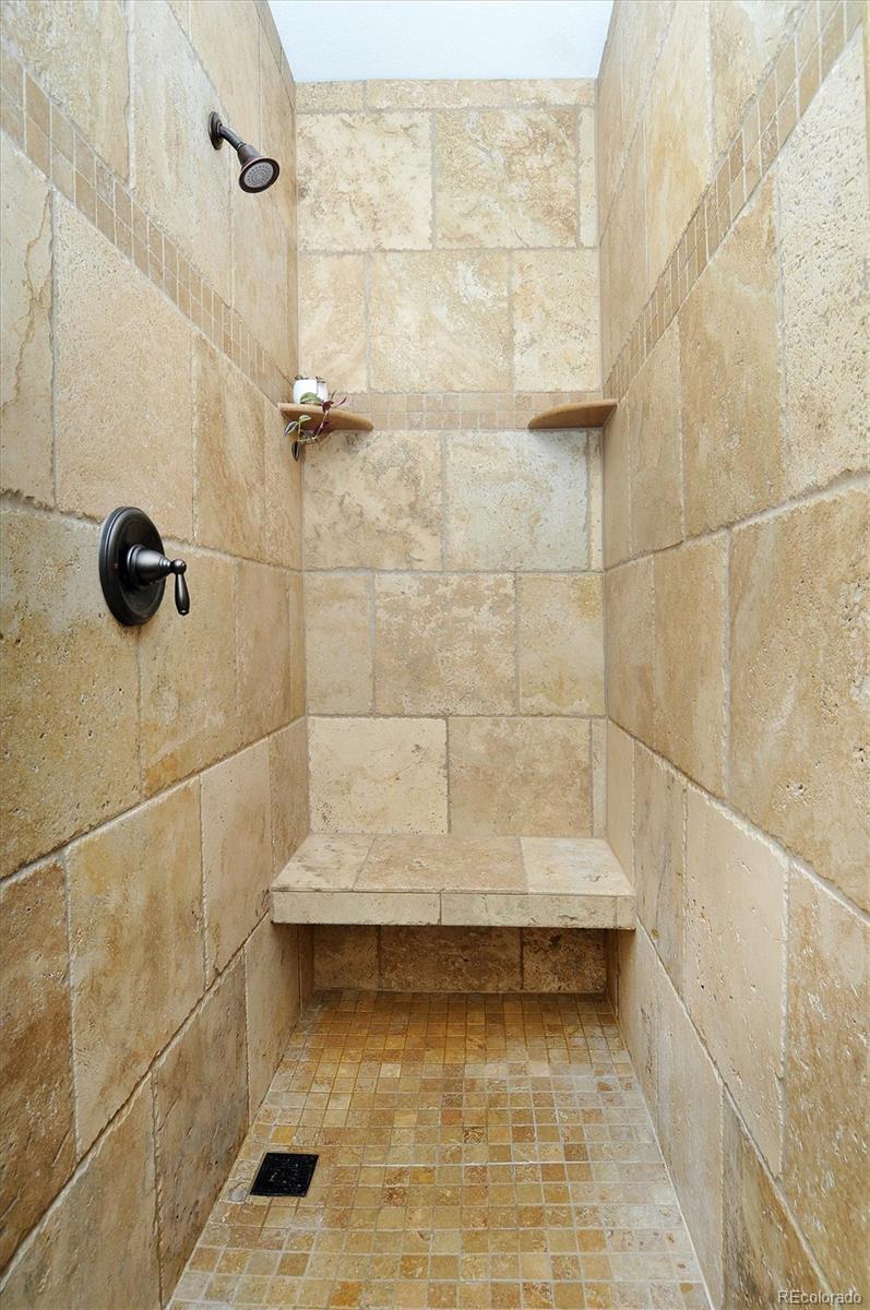 30220 Columbia Point