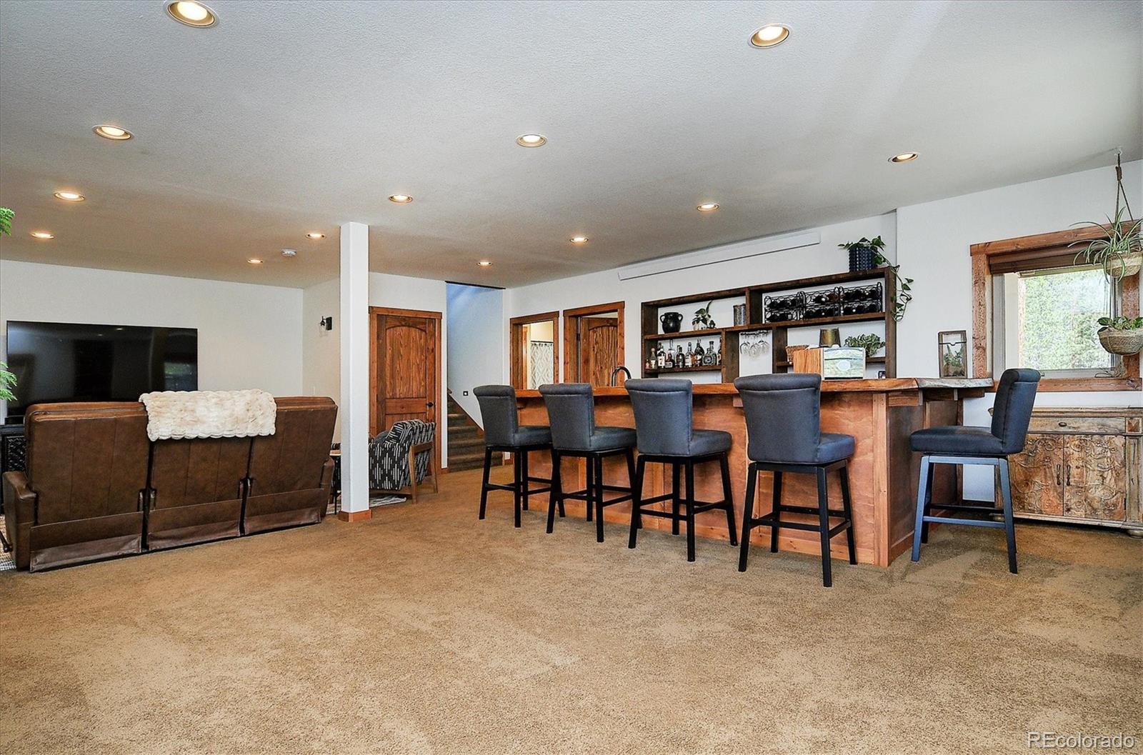 30220 Columbia Point