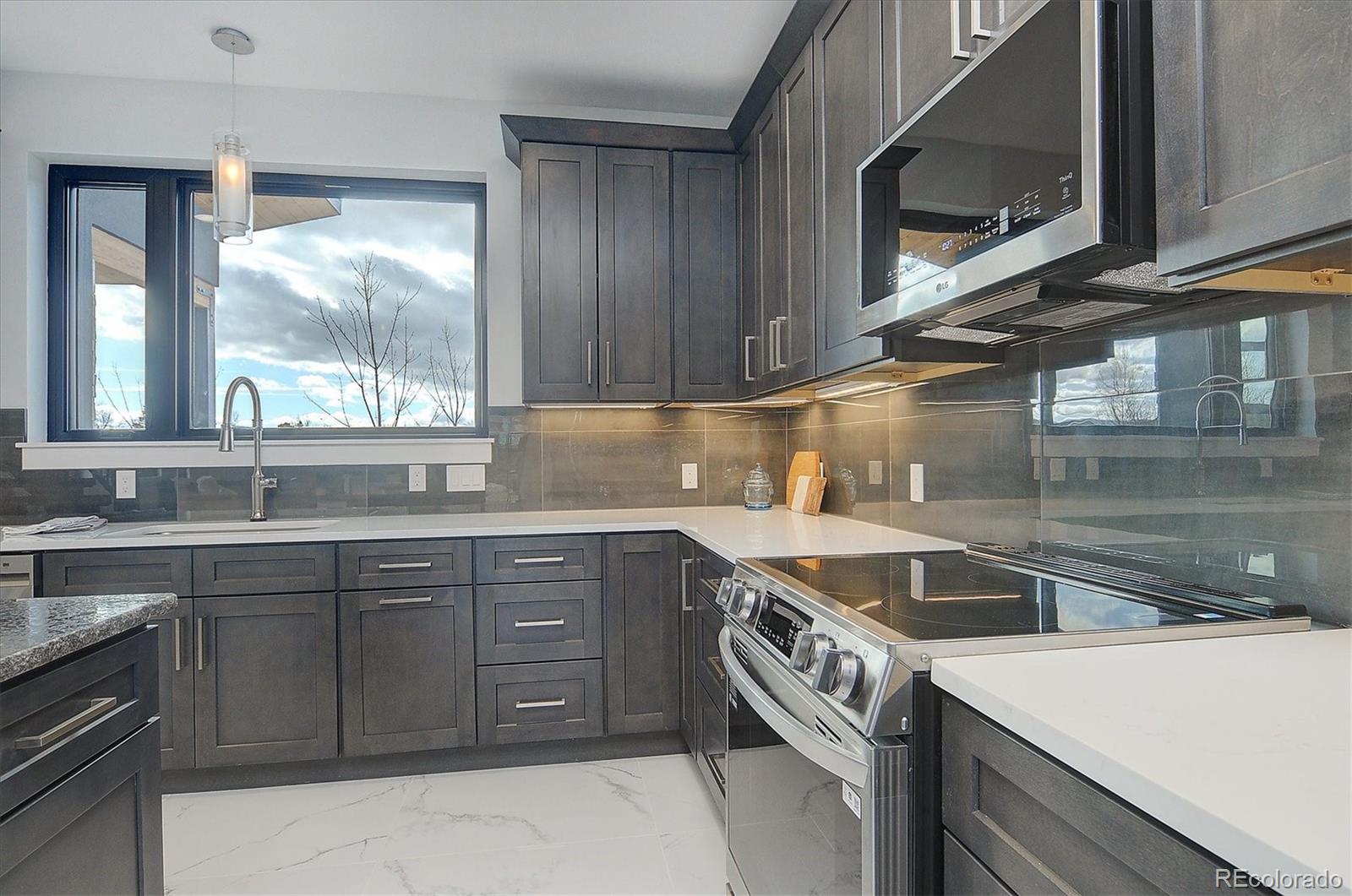 709 Marquette Avenue