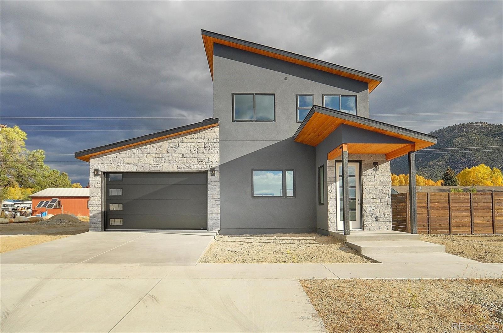 709 Marquette Avenue