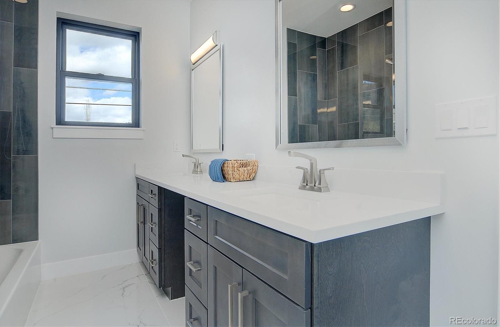 709 Marquette Avenue