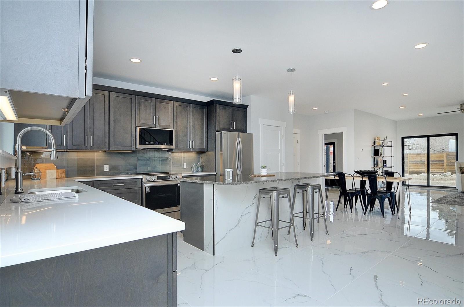 709 Marquette Avenue