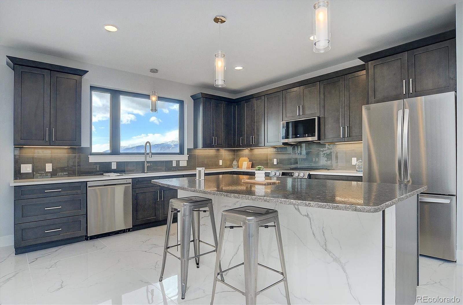 709 Marquette Avenue