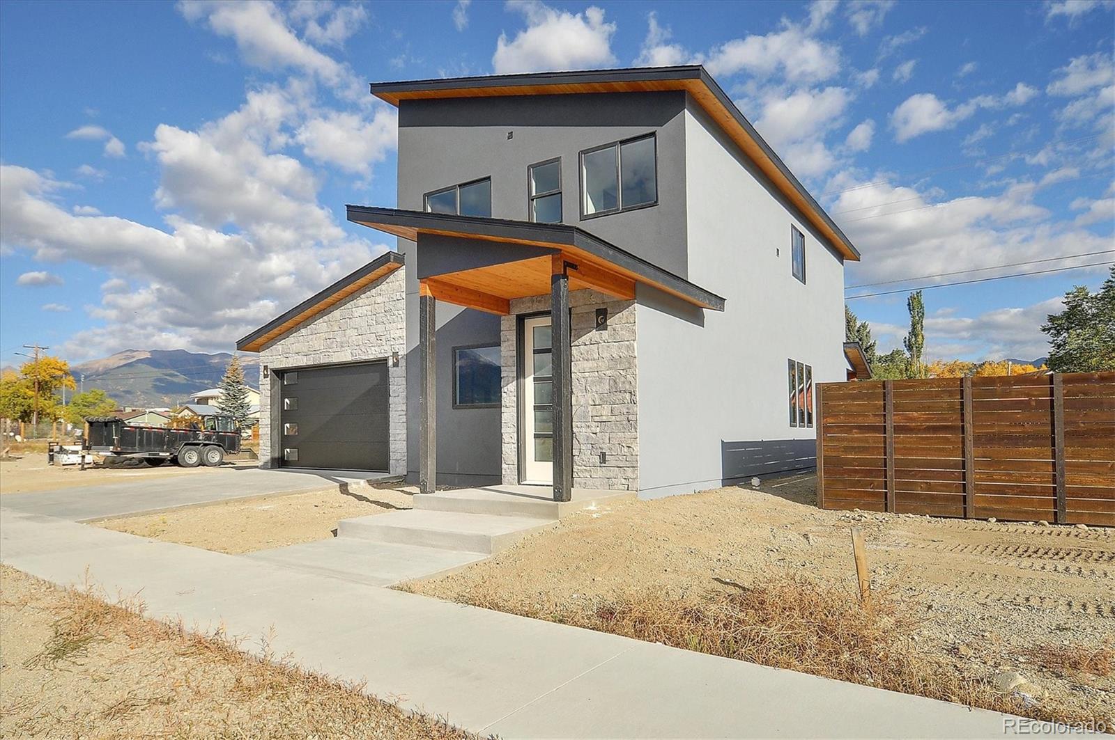 709 Marquette Avenue