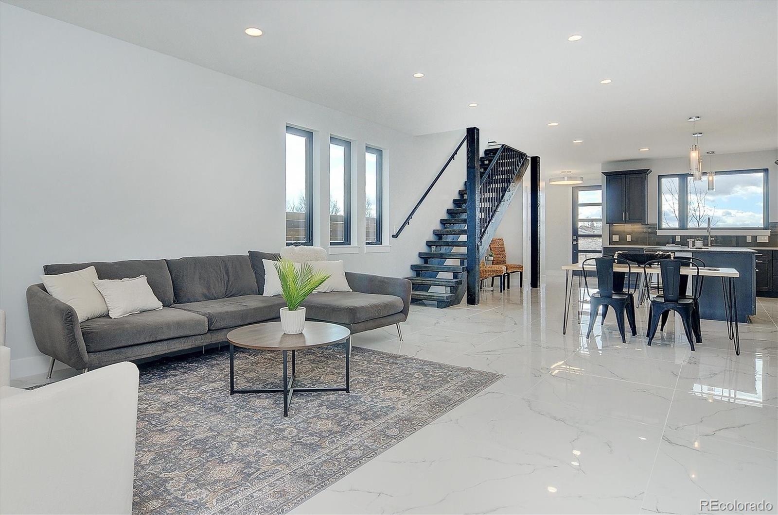 709 Marquette Avenue