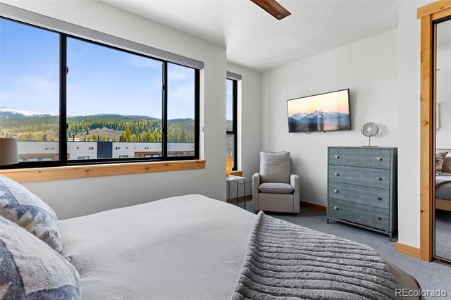 294 Lions Gate Drive