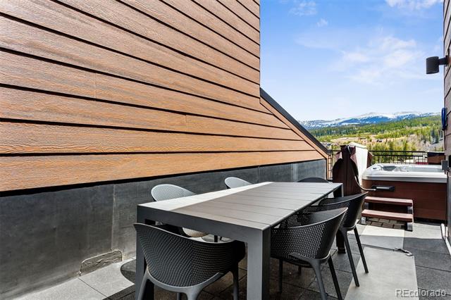 294 Lions Gate Drive
