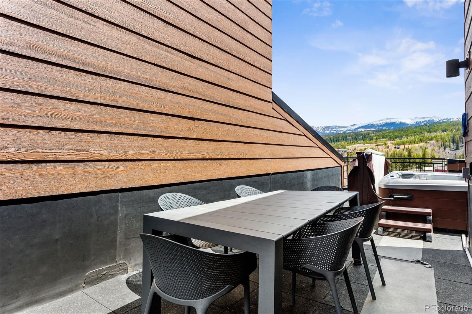 294 Lions Gate Drive