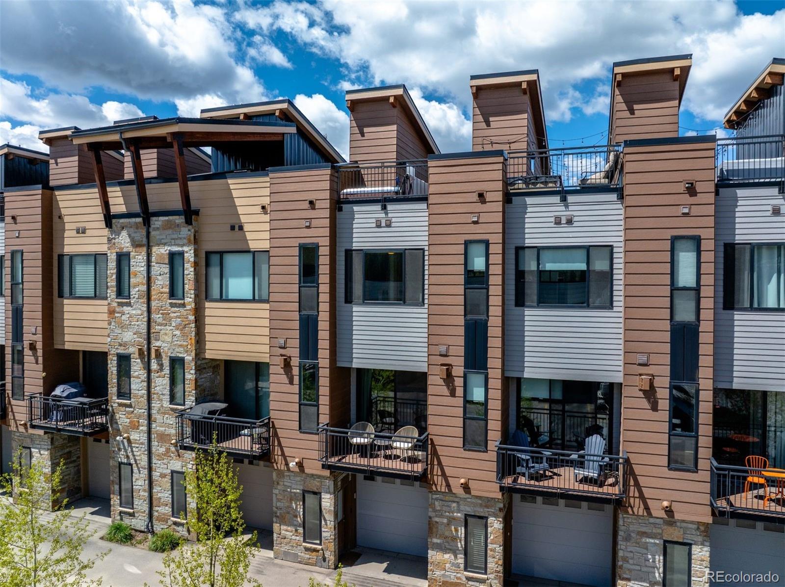 294 Lions Gate Drive