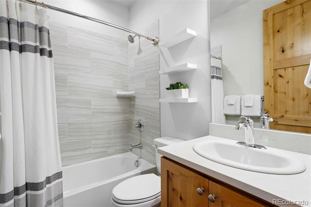 294 Lions Gate Drive