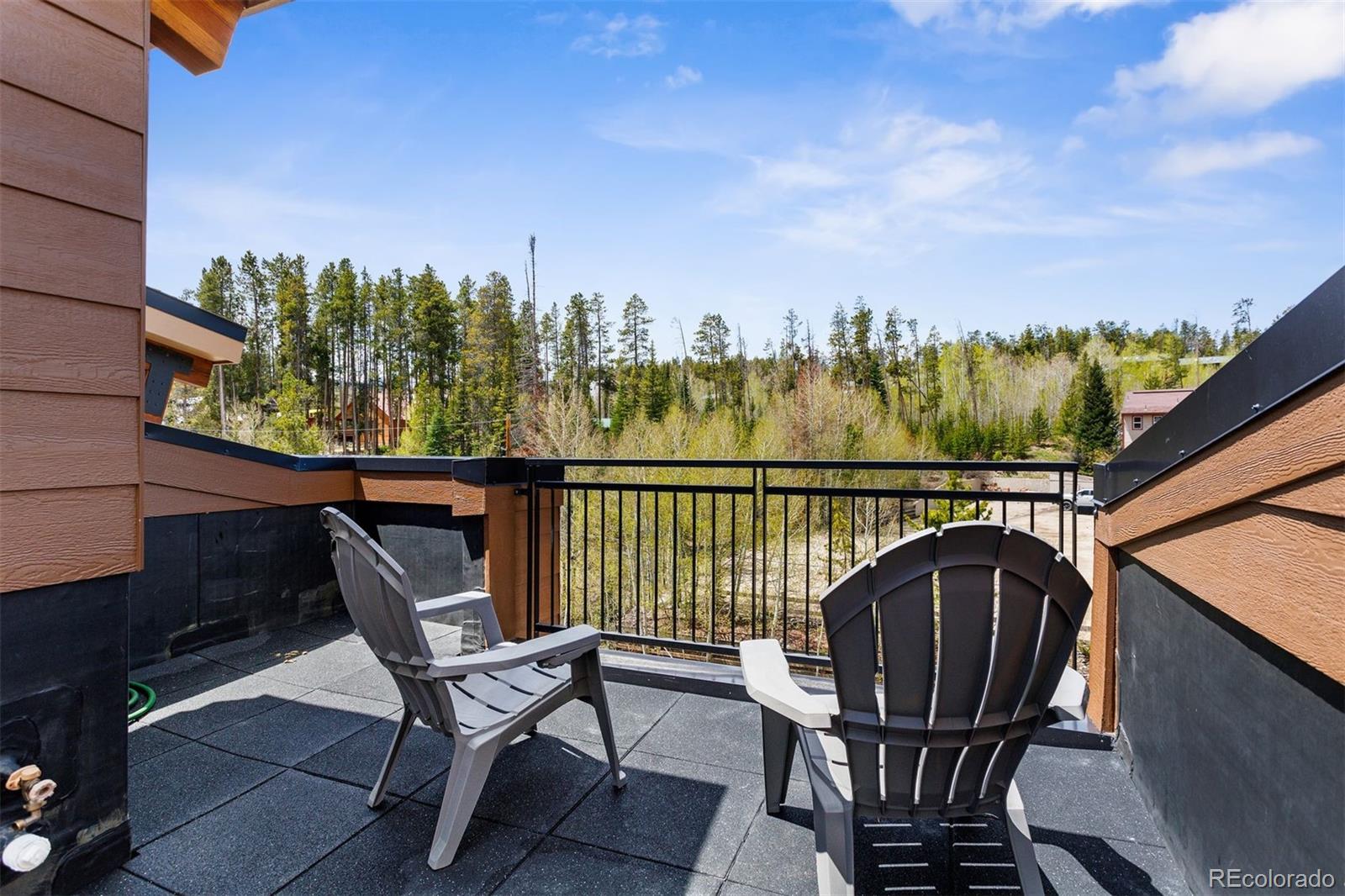 294 Lions Gate Drive