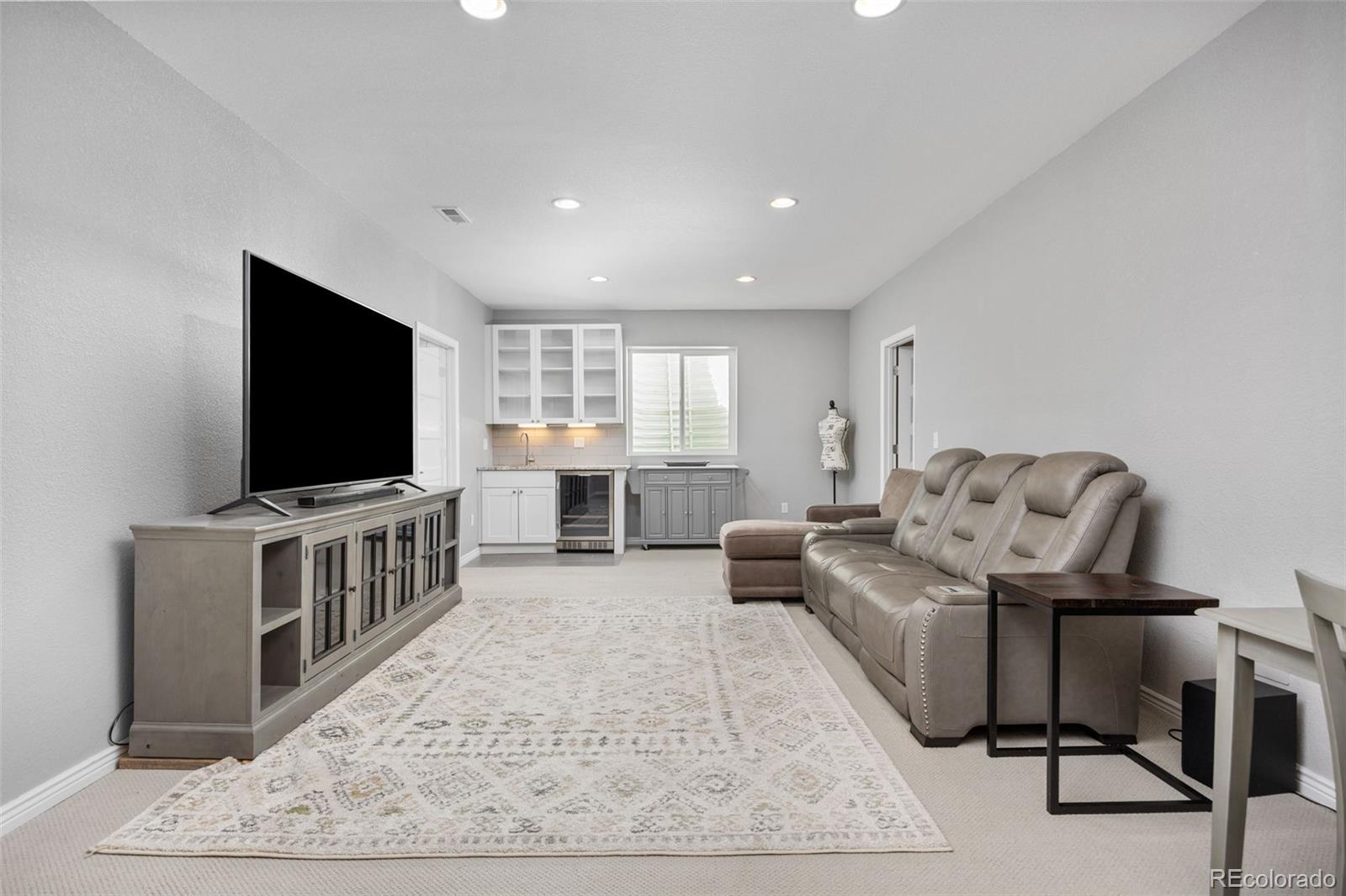 525 Grenville Circle