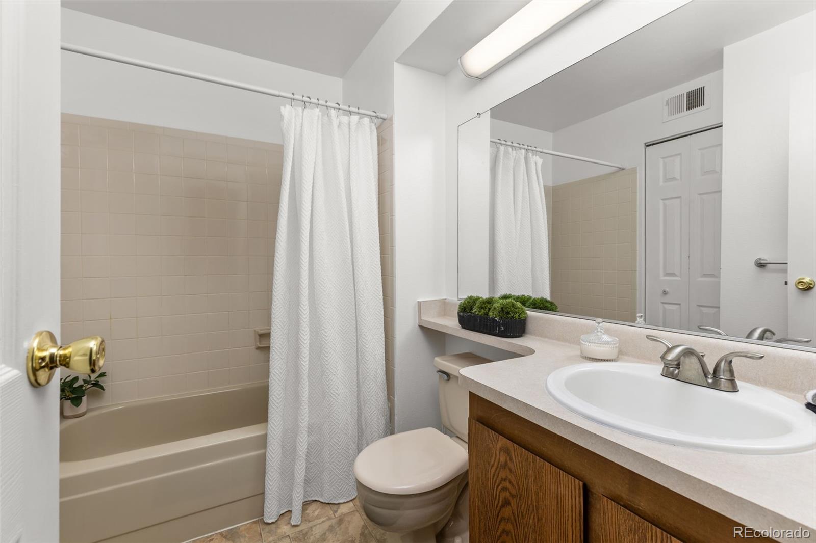 18302 E Kepner Place Unit: 203