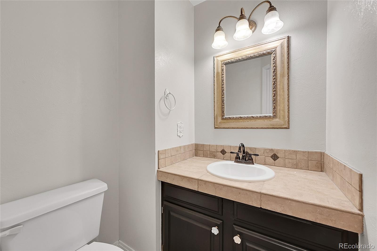 5008 S Nelson Street Unit: B