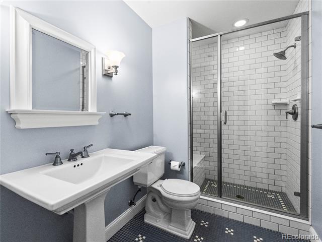 7899 E 28th Place
