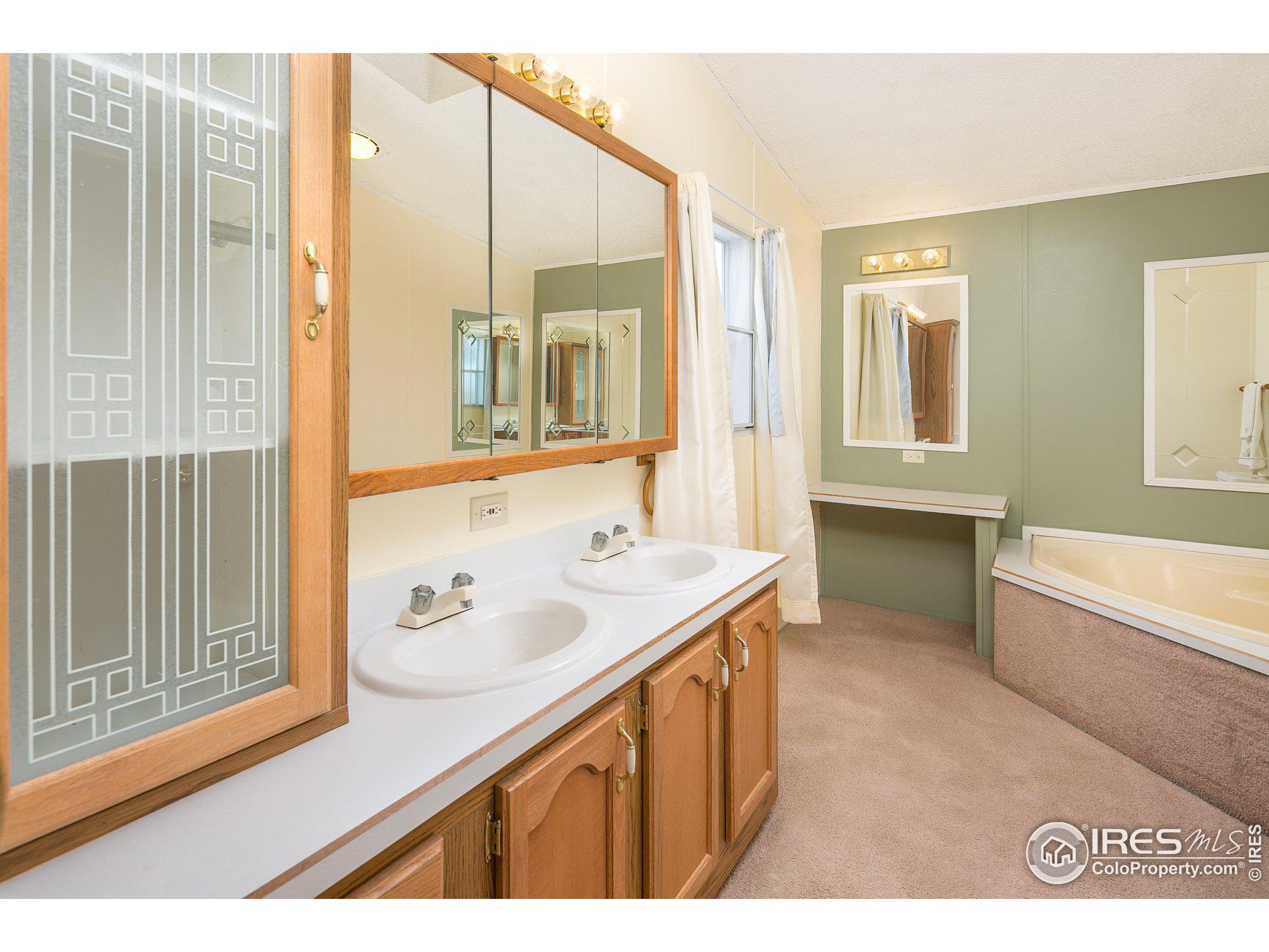 1166 Madison Ave Unit: 67