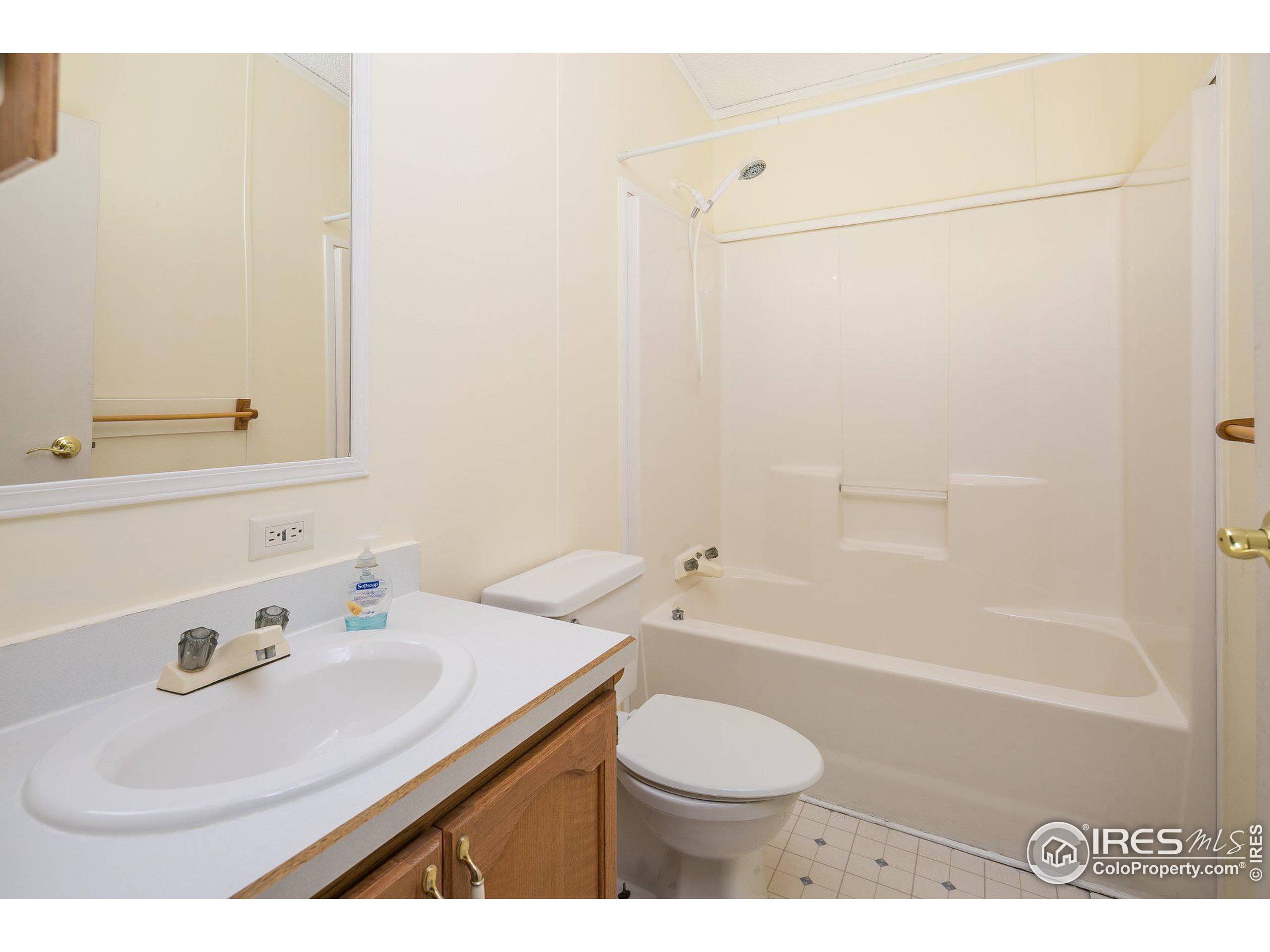 1166 Madison Ave Unit: 67