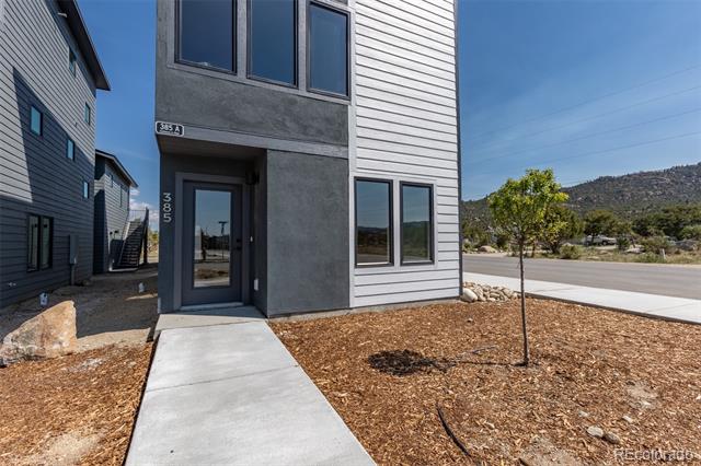 385 Walsh Street