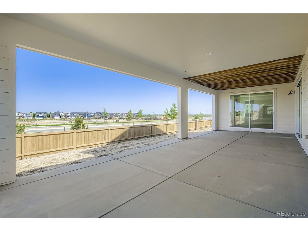 3136 Westcliff Dr