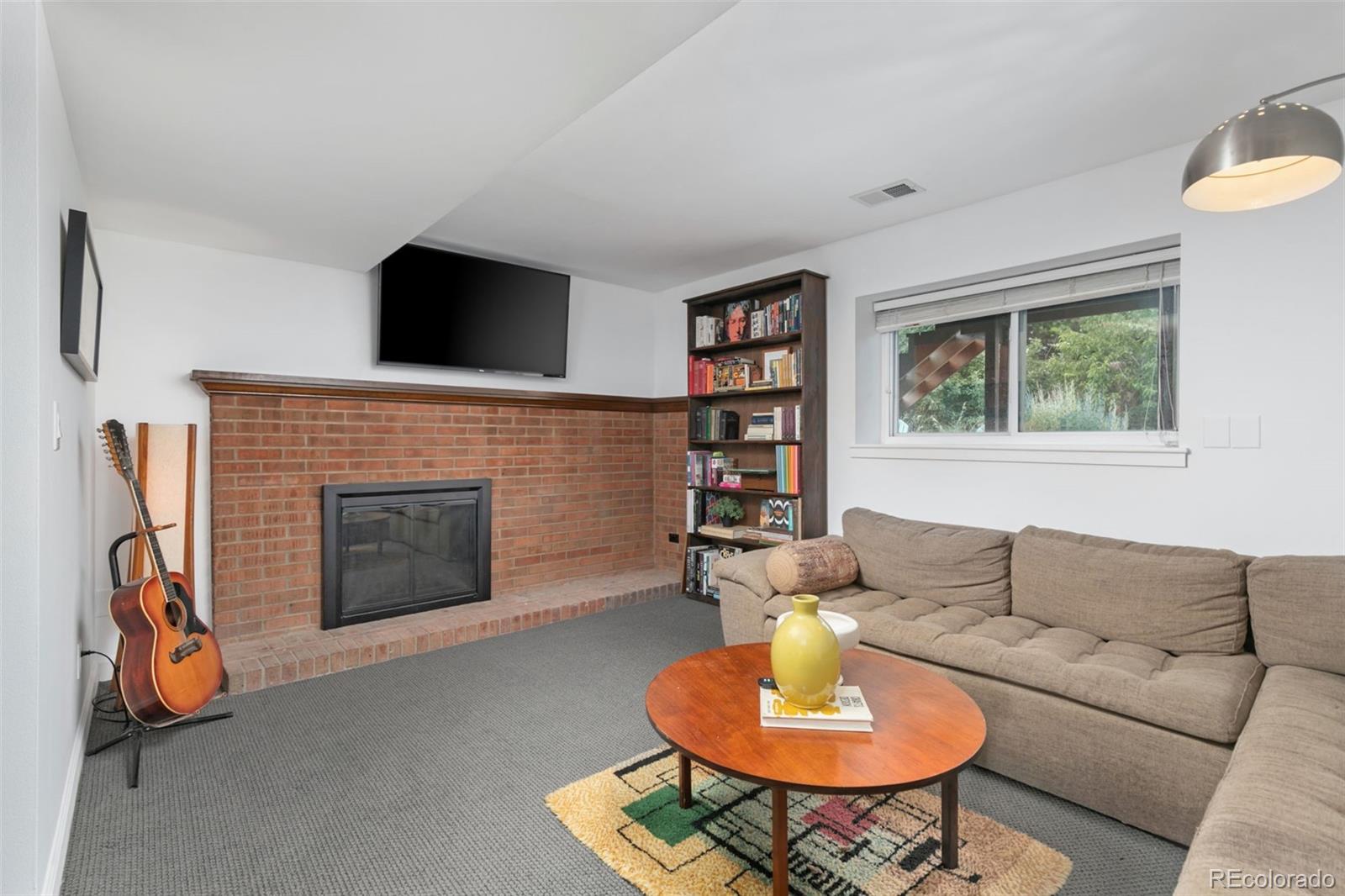 211 Lucerne Way