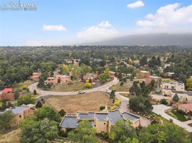 875 Oxford Lane