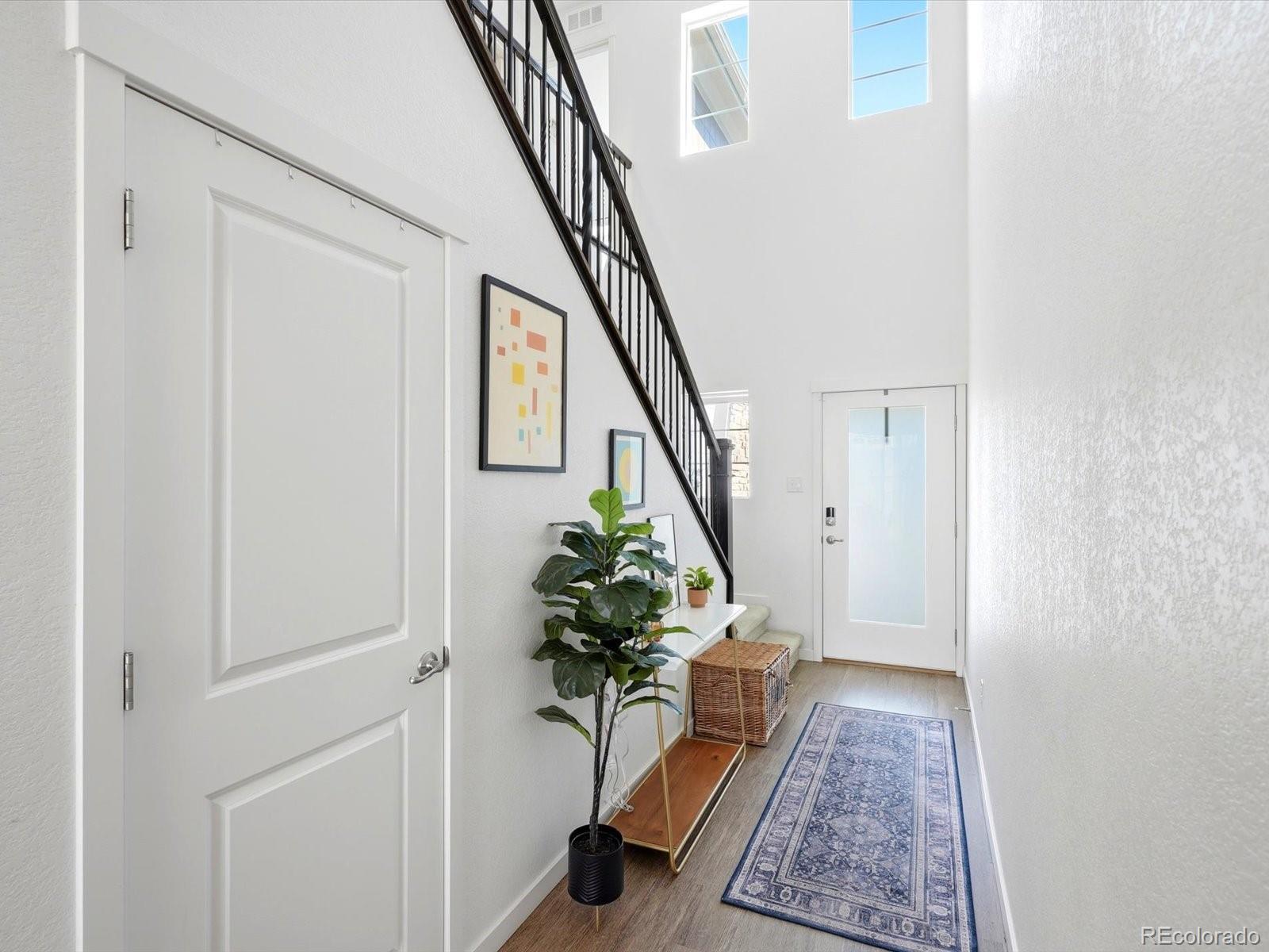 4047 E 98th Place