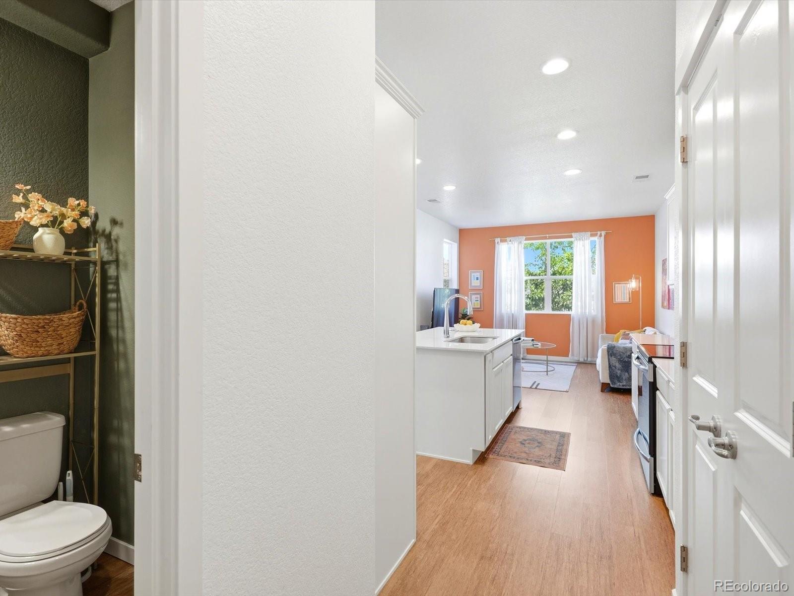 4047 E 98th Place