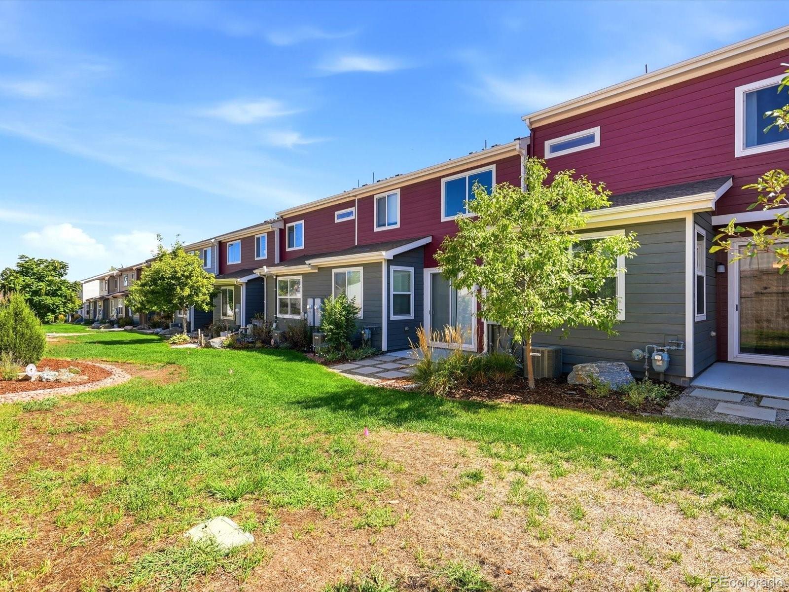 4047 E 98th Place